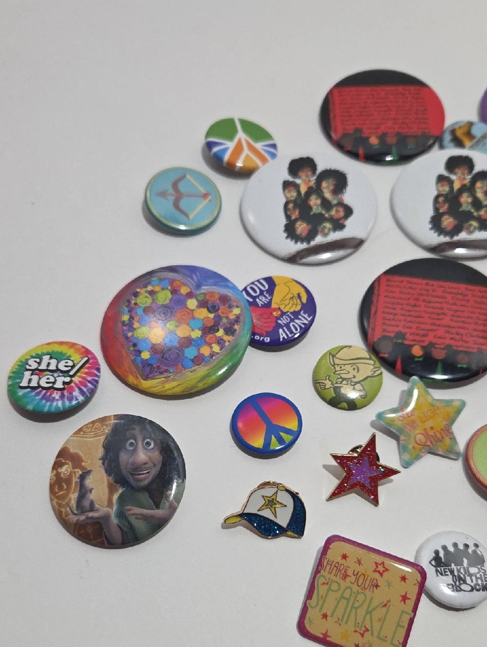 Button pins - Picture 2 of 6
